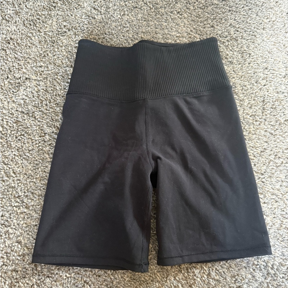 Vuori Women's Black Bike Shorts